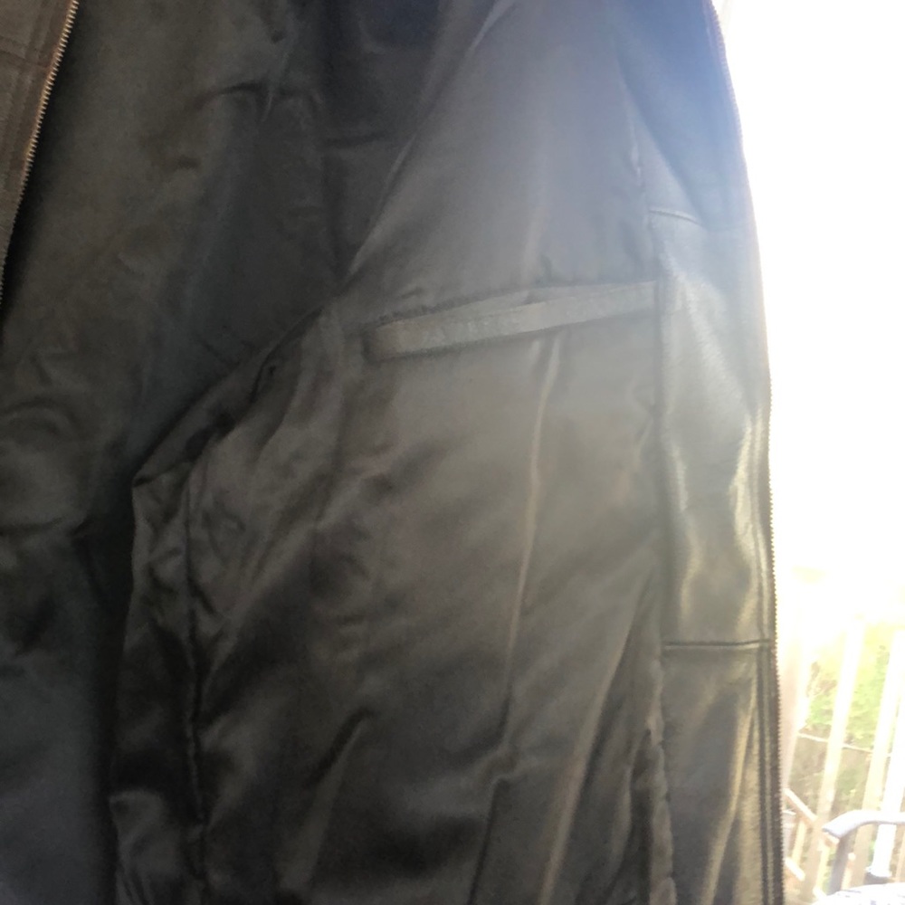 Leather jacket - Picture 3 of 3